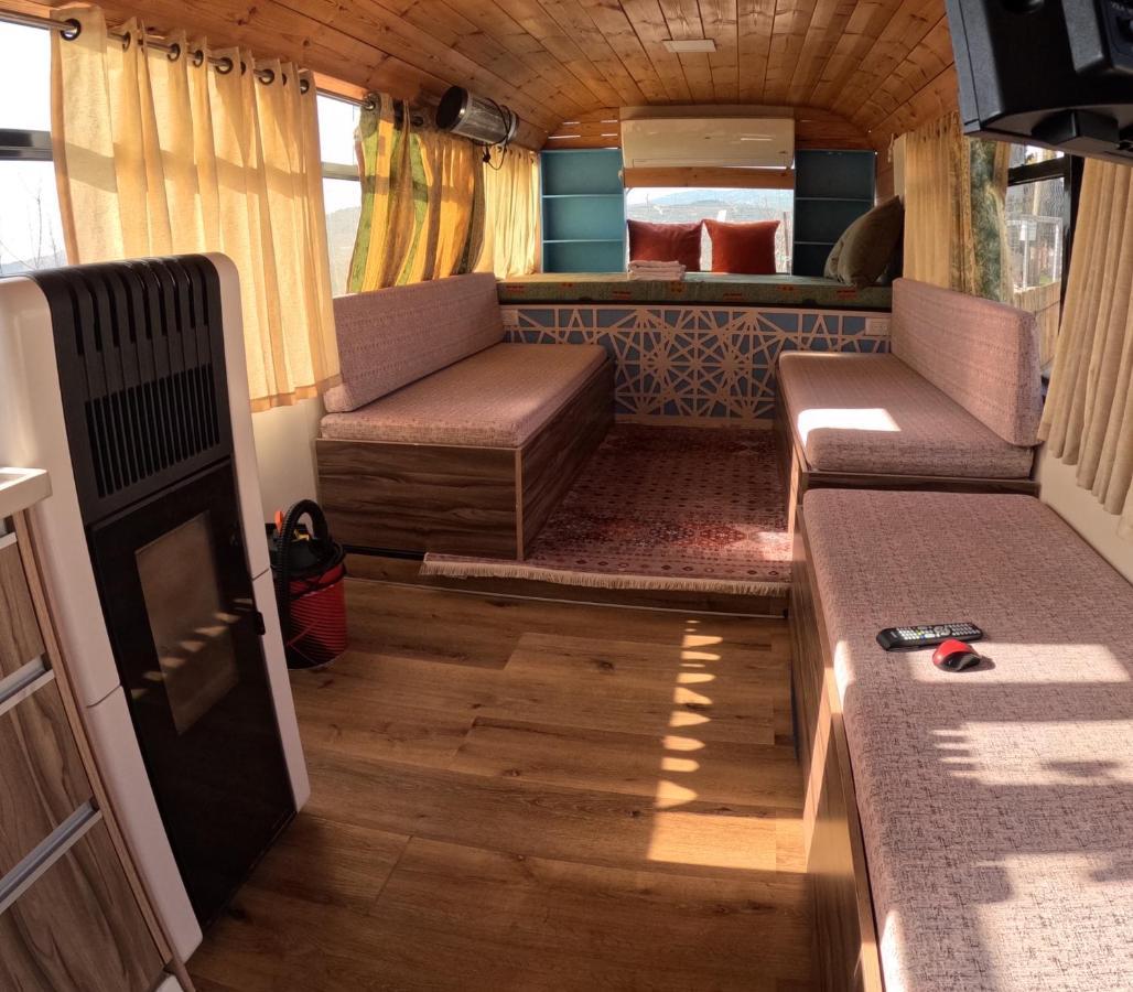 The Bus Lägenhet Majdal Shams Exteriör bild